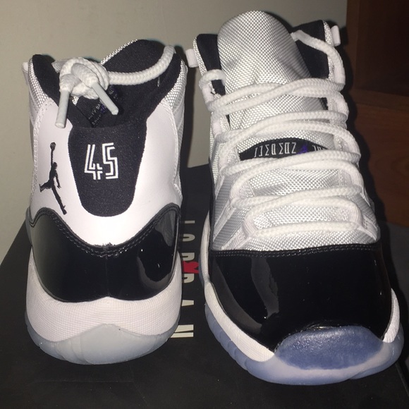 Air Jordan 11 retro concord (GS) - Picture 2 of 6